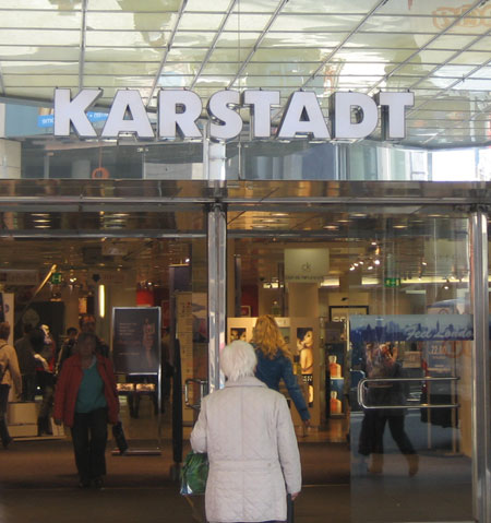 Insolvenzvefahren  Karstadt- hier in Köln